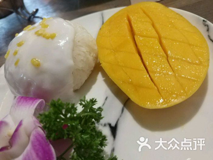 歌后陈绮贞携《沙发海》来深圳签售 吸引近千歌迷参与‘BEAT365’(图3) 歌后陈绮贞携《沙发海》来深圳签售 吸引近千歌迷参与‘BEAT365’(图3)