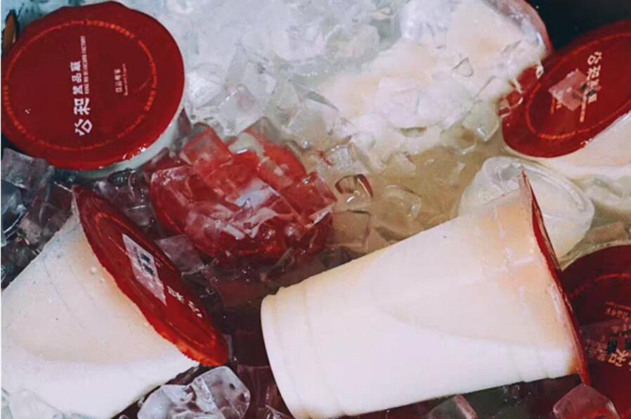 关喆香港演出辞旧迎新 新、老曲目齐唱响展现不俗实力“beat365”(图1)