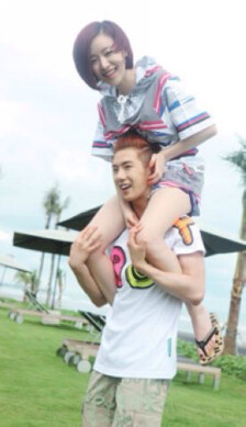 “beat365”全民偶像李宇春最新实体唱片预售8小时创行业纪录(图4) beat365官网中文